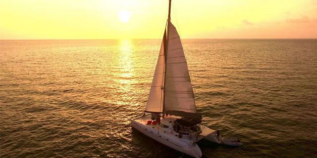 Private catamaran sunset cruise with dinner grand baie promo (1)